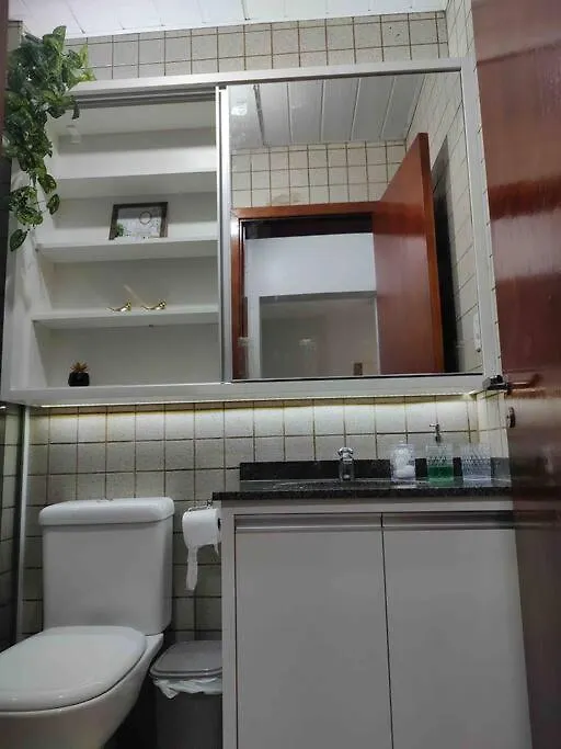 1 Apto Em Canasvieiras 2 Quadras Mar E No Centro Edf Camila Florianópolis 0*,  Brasil